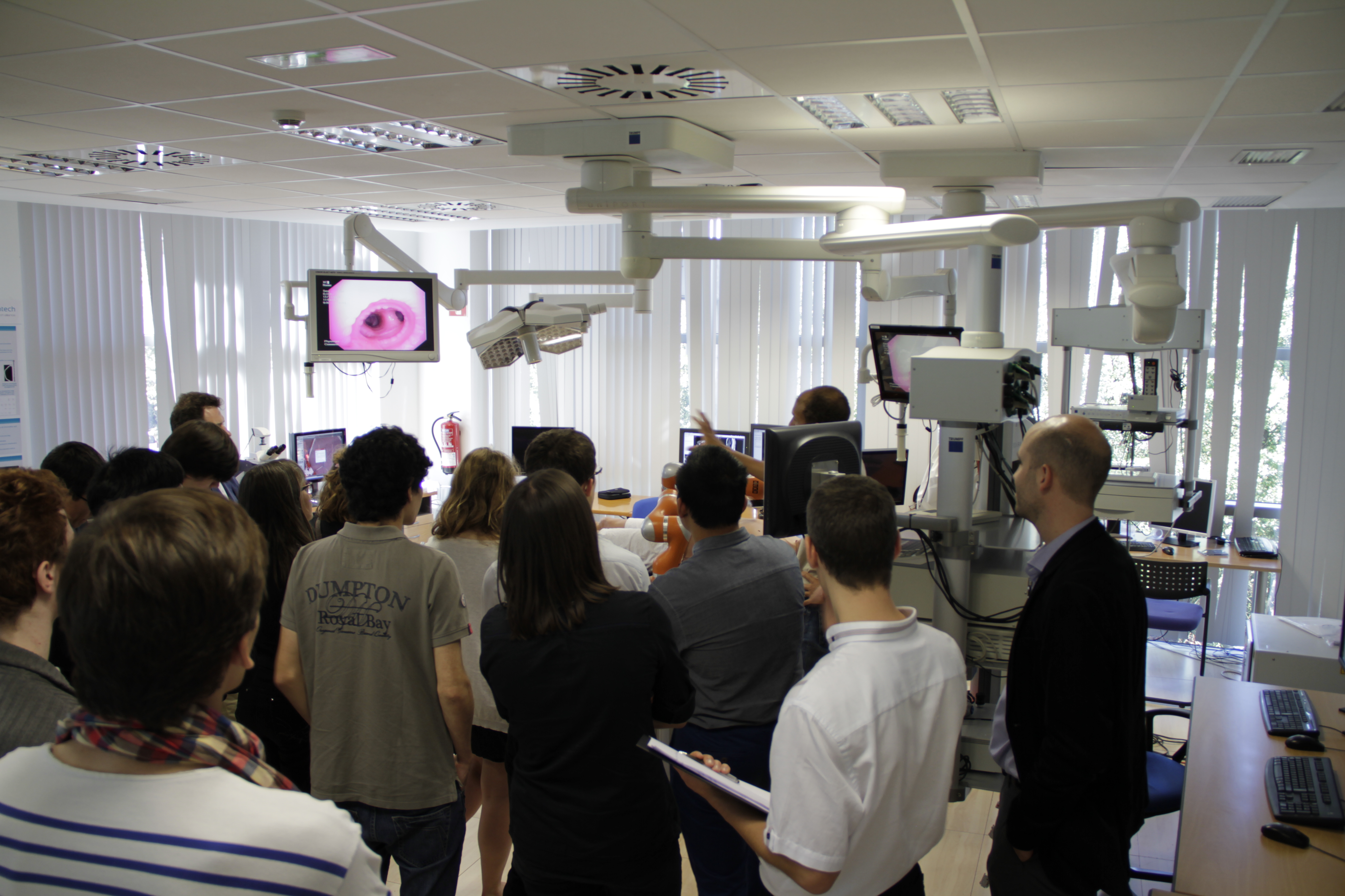 Visita de alumnos de la Escuela Mines Paristech